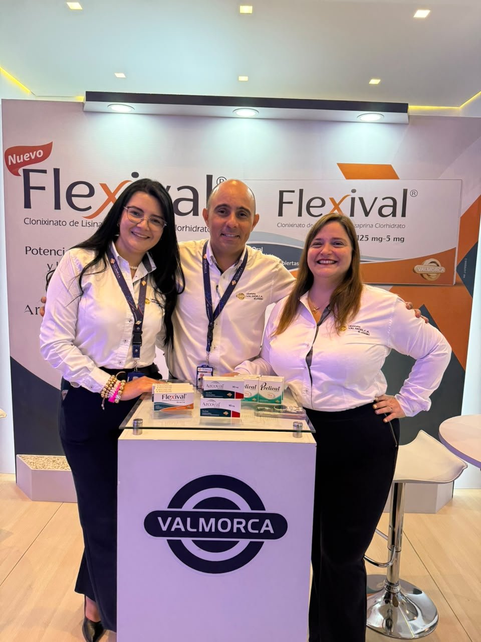 Stand de Valmorca en el XII Simposio · foto 9