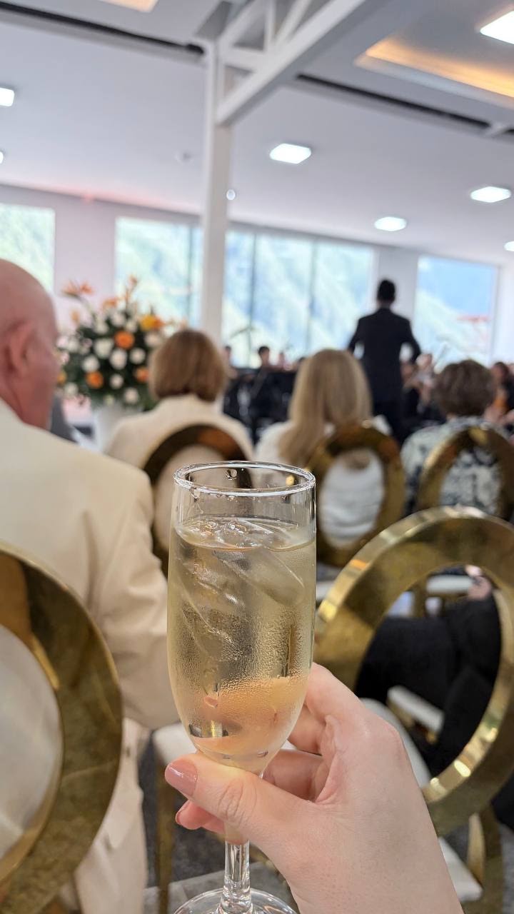 Brindis y torta de los 67 años