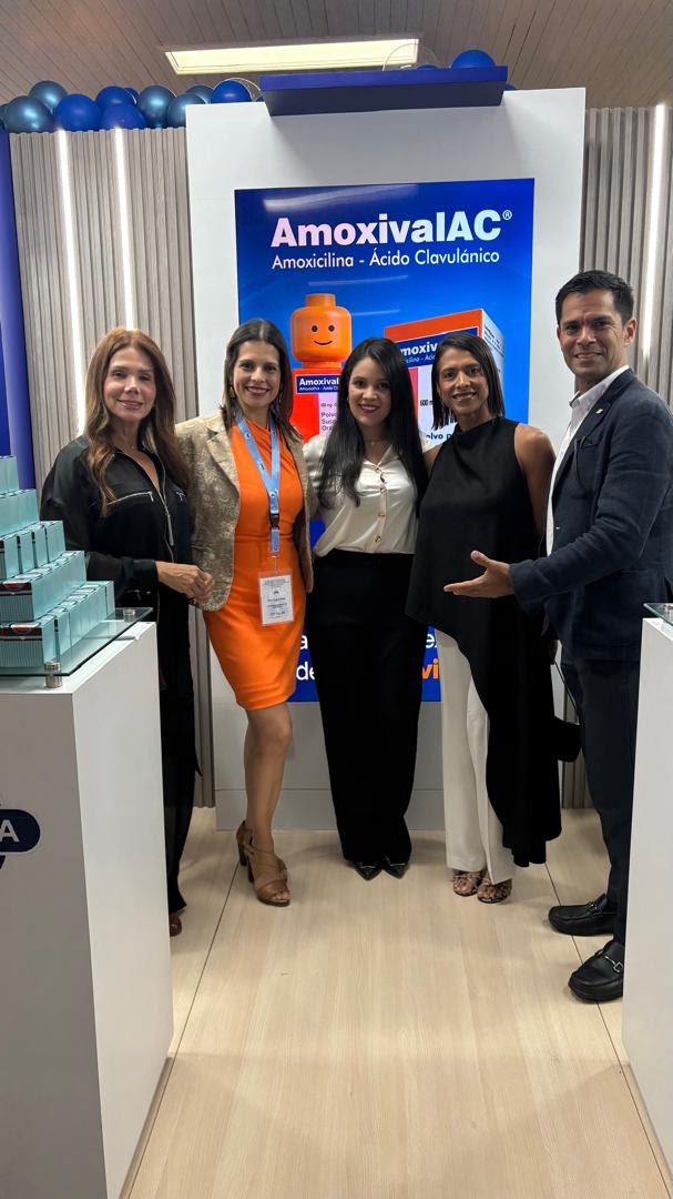 Equipo de Valmorca en el stand de Moxval®
