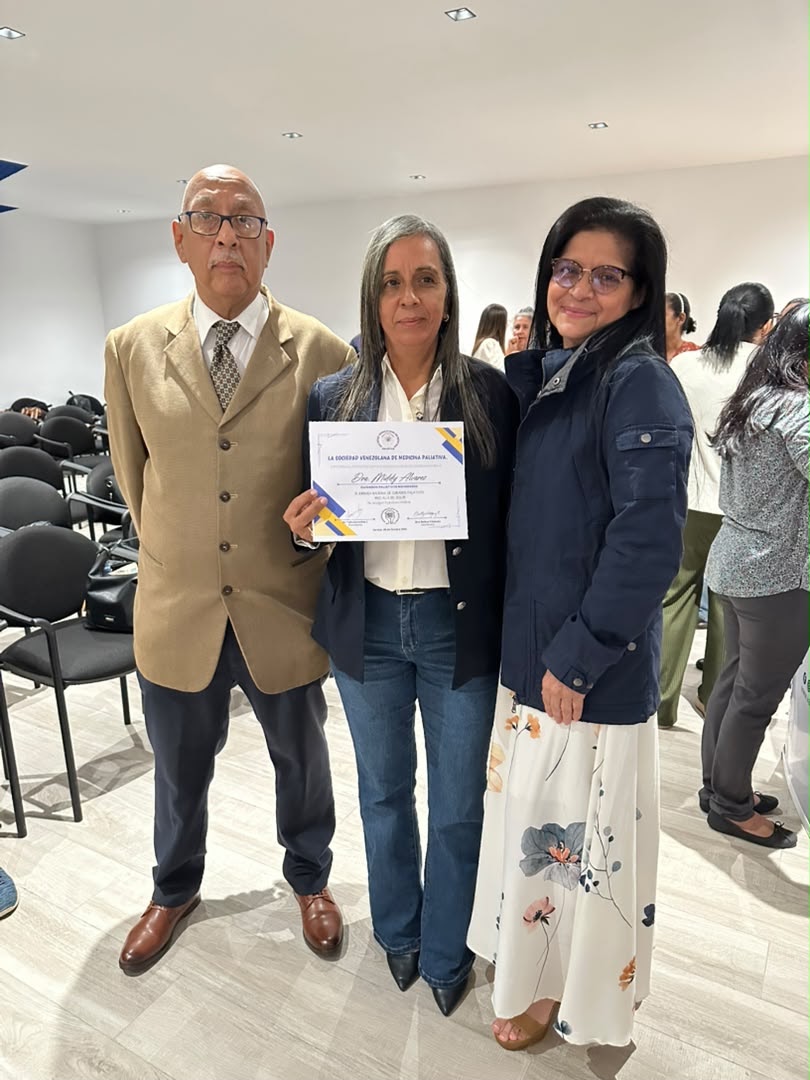 Equipo de Valmorca junto a los ponentes